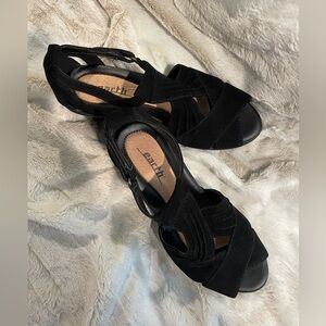Earth Wedge Sandals, Size 6B